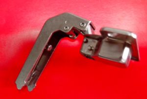 Μεντεσές 90°