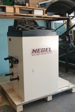 Computerized Car wheel balancer, W-612B