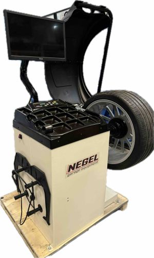 Computerized Car wheel balancer W-630B, 51421