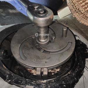 Adjistable fuel tank lid remover, 50909